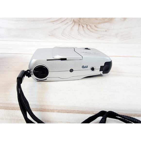 Vintage Bell & Howell Infinite Focus 35mm Panorama Fixed Camera 250NP NEW - Picture 12 of 16